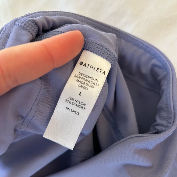 Athleta Ultimate Stash Pocket Capri Dusk Purple L - Picture 14 of 14